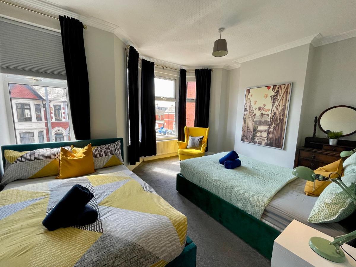 Edwardian City Centre House For Big Groups, Offroad Parking & Hot Tub! カーディフ エクステリア 写真